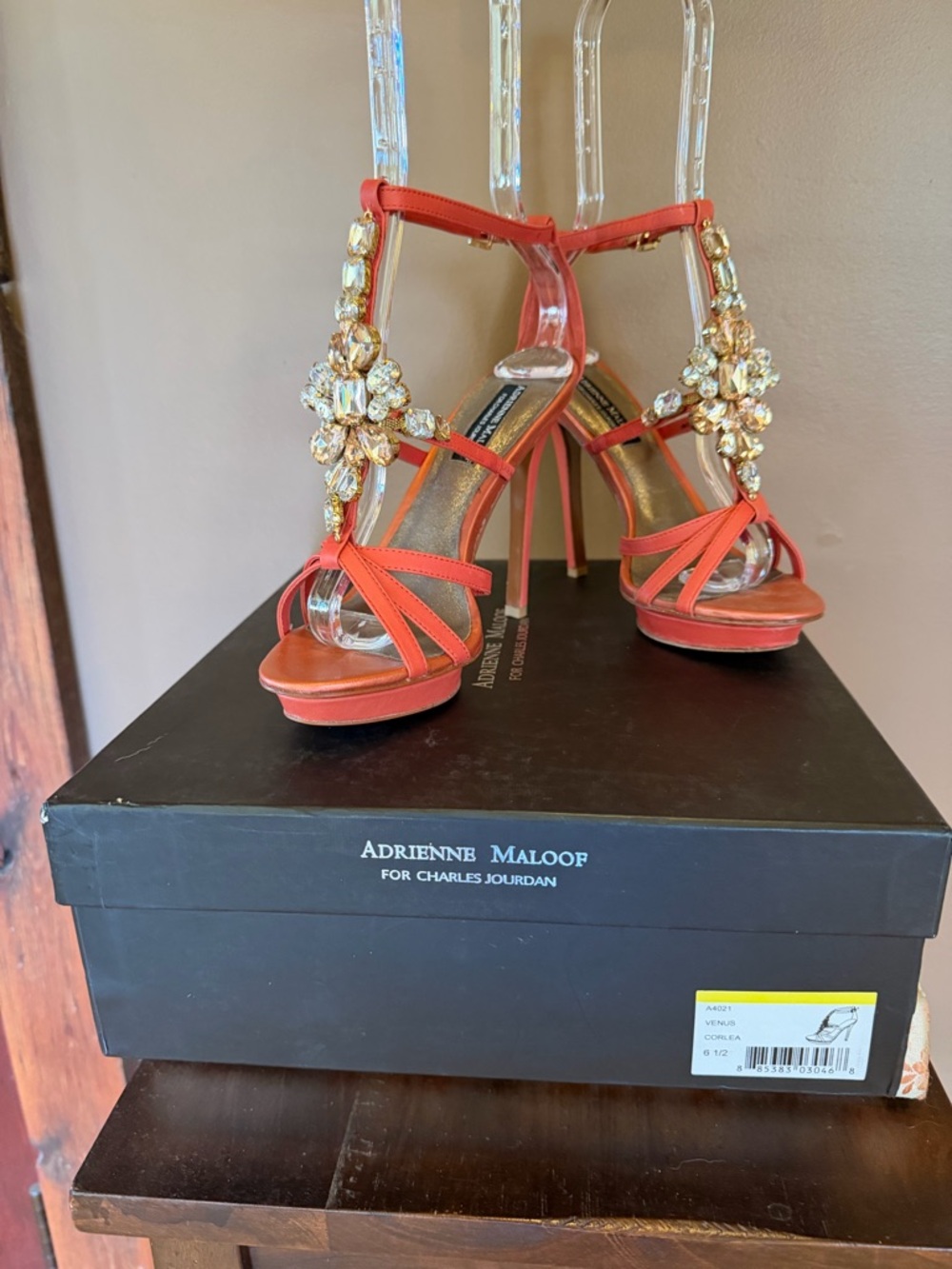 NIB Adrienne Maloof for Charles Jourdan crystal covered Venus Corlea sandal 6.5M